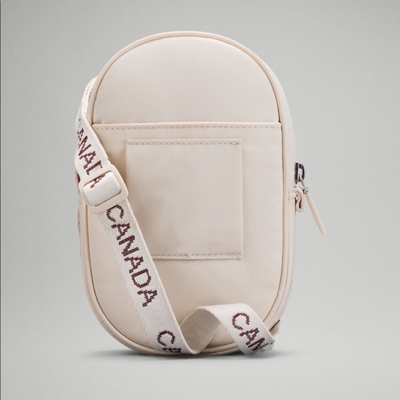 Lululemon Team Canada 22 Future Legacy Crossbody Bag - Picture 4 of 13